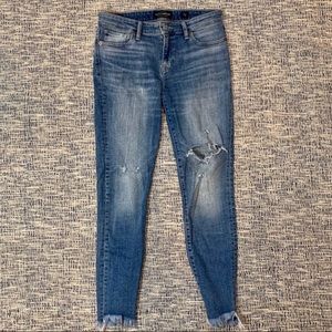 Lucky brand distressed jeans